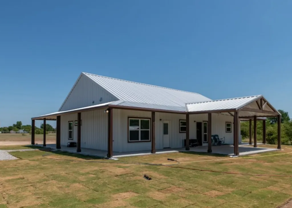 Enhancing Natural Light with the Right Barndominium Windows